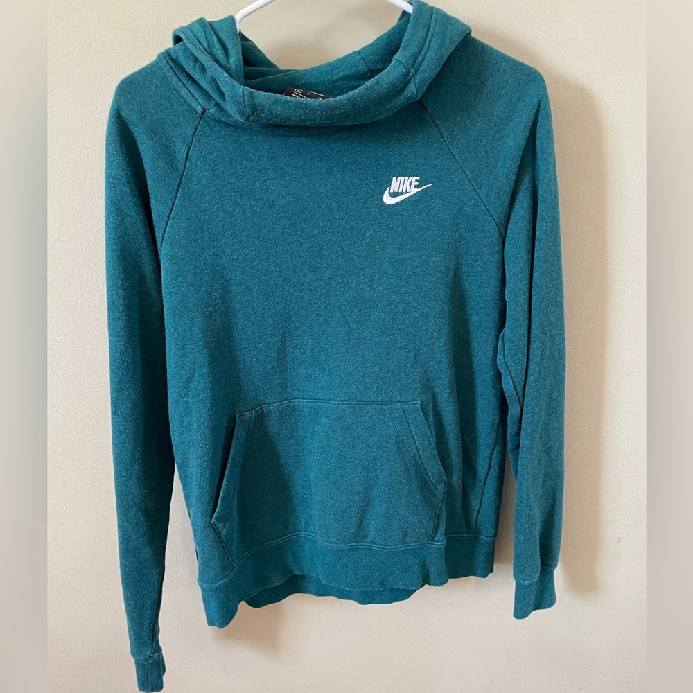 Women’s Nike sweatshirt size S